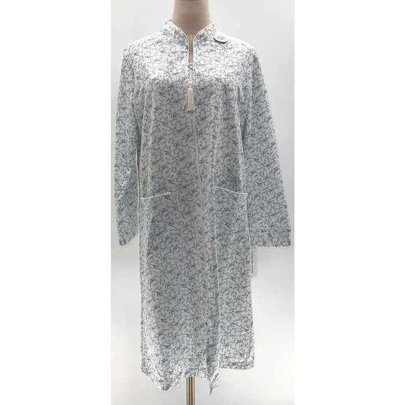 Miss Elaine White with Print Zip Up Night Gown NWT- S - Picture 1 of 12